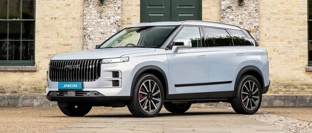Read more about the article Best Petrol Cars for Indian Families: A 2025 Guide
