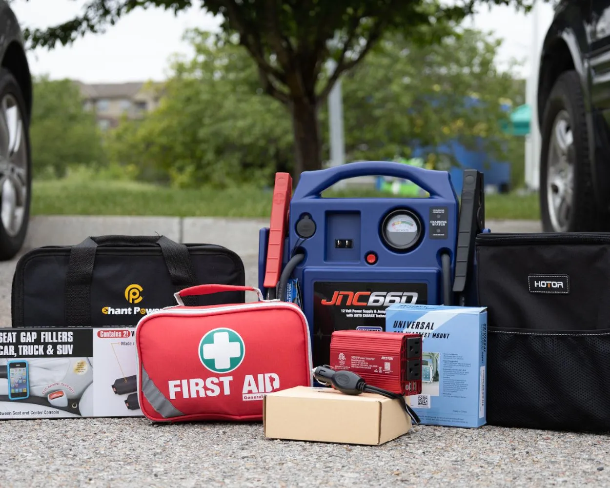 Read more about the article Essential Car Gadgets for Long Road Trips