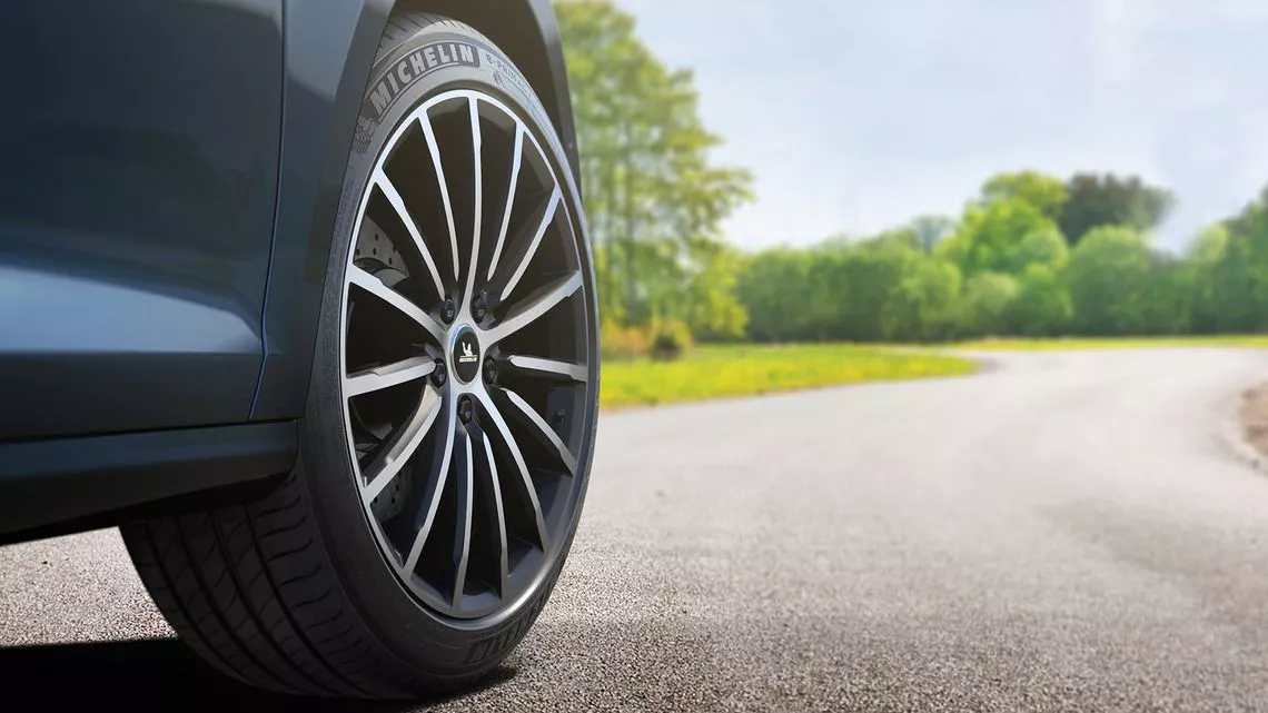 Read more about the article How to Identify Worn-Out Tyres: Signs to Watch For